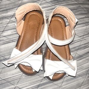 White sandals for toddler girls size 7